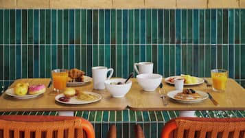 Daily buffet breakfast for a fee
