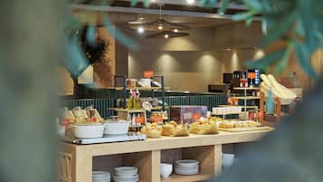 Daily buffet breakfast for a fee