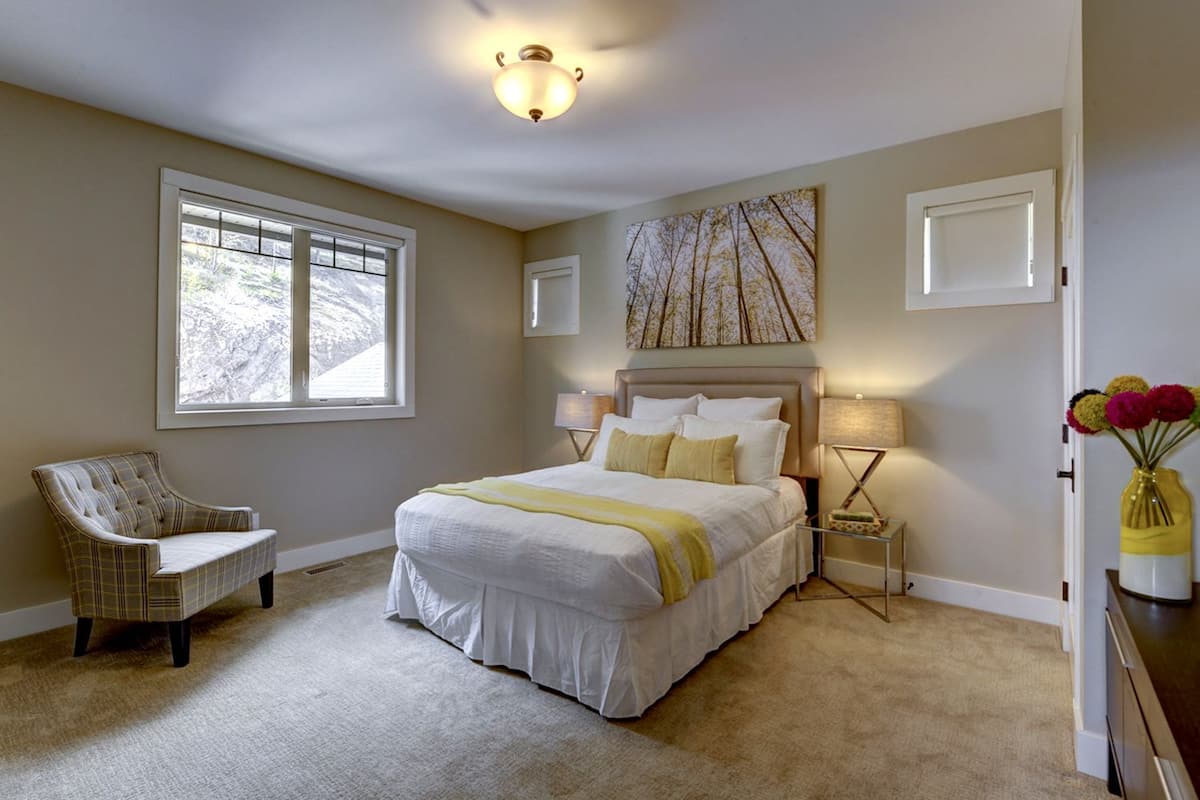 Habitación Deluxe, 1 cama Queen size, vista a la montaña (Eagle) | Ropa de cama de alta calidad y decoración personalizada