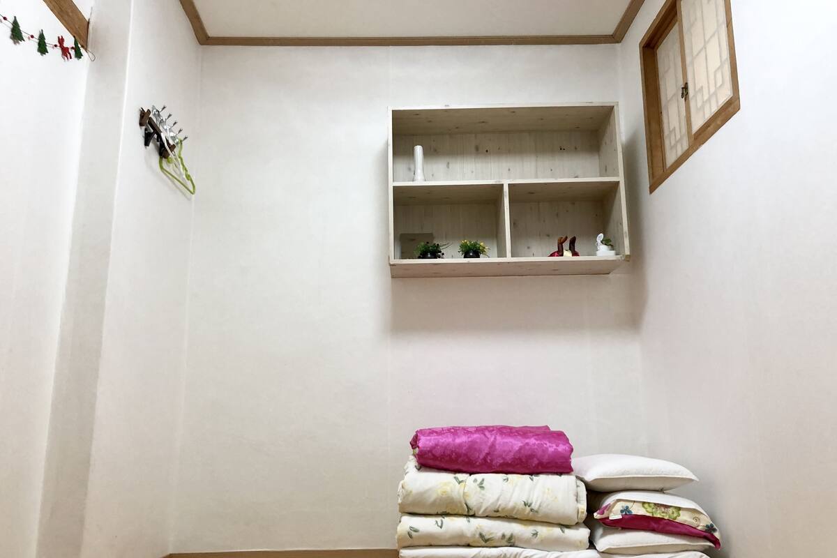 Basic-Doppelzimmer zur Einzelnutzung, Japanisches Futonbett
