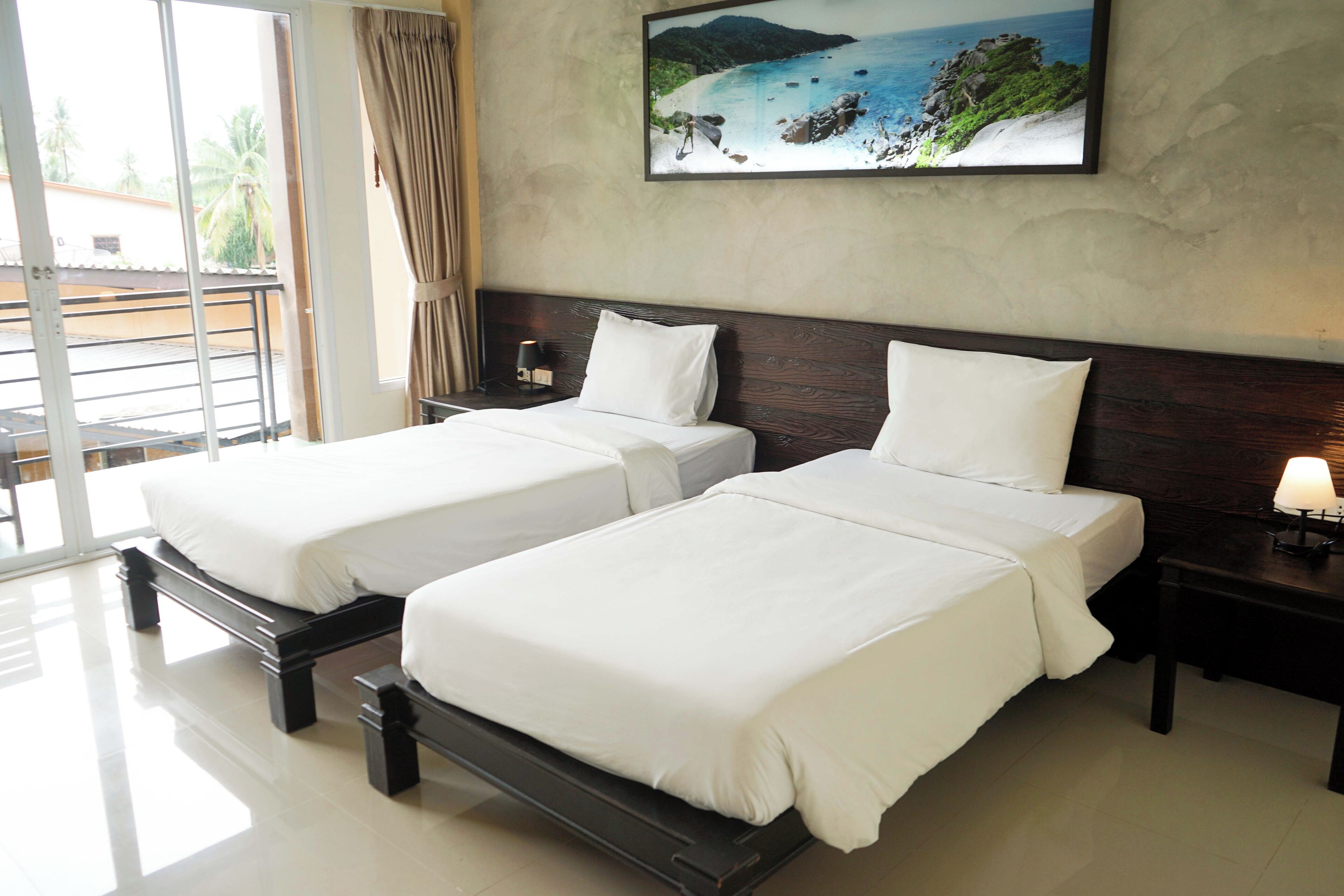 deluxe room | in-room safe, desk, soundproofing, rollaway beds