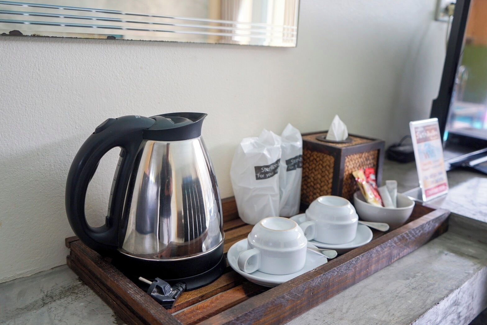 standard room | in-room safe, desk, soundproofing, rollaway beds