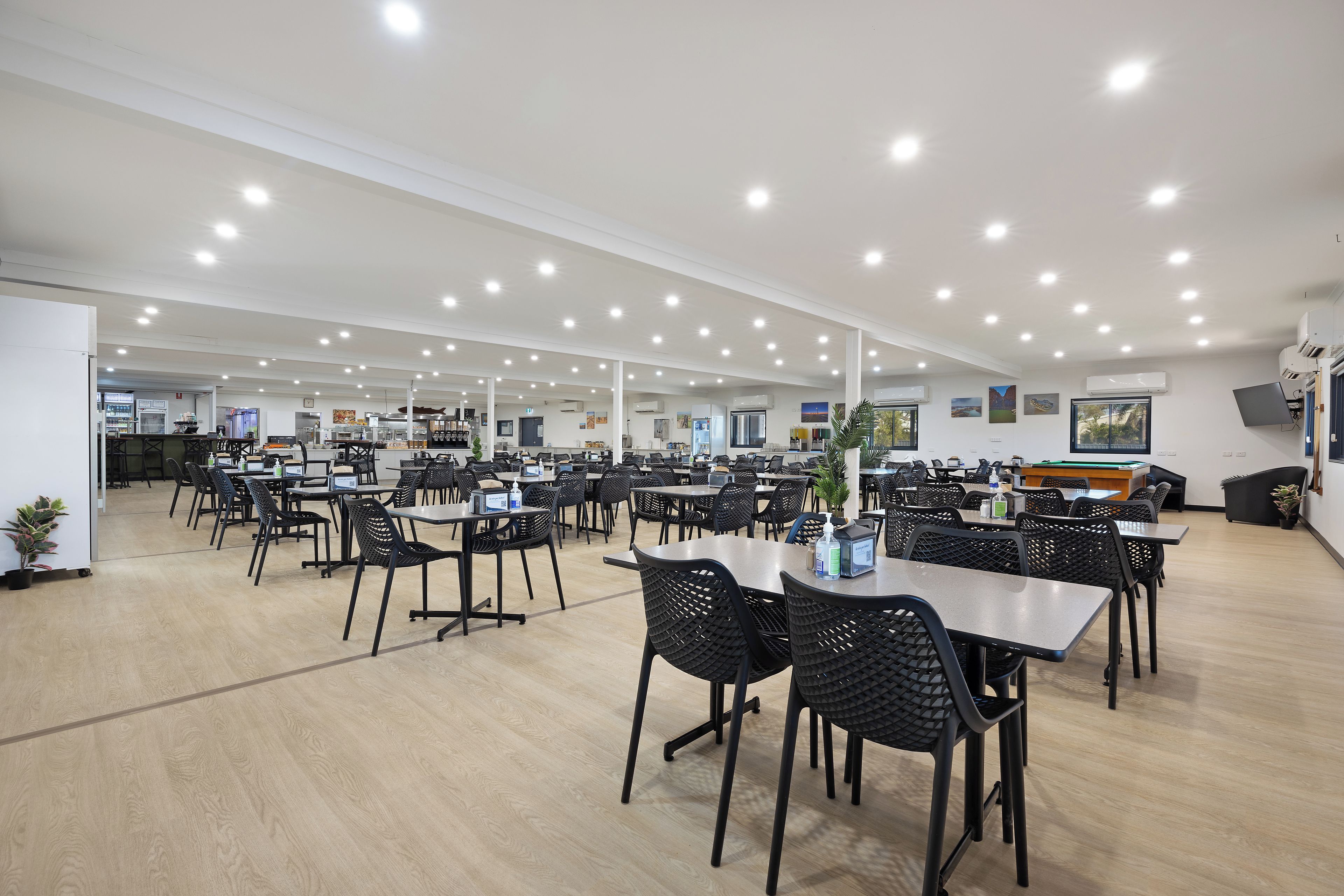 Breakfast area