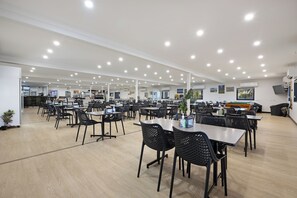 Breakfast area - Aspen Karratha Village (Baynton)
