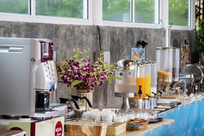 Petit déjeuner préparé sur commande servi tous les jours en supplément