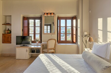 Mare Monte Luxury Suites - view 2
