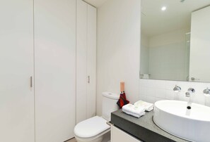 One Bedroom Apartment | Bathroom