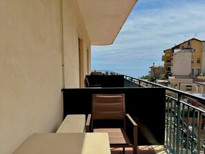 Camera Familiare con Bagno Privato | Water view