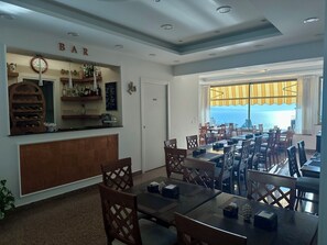 바(숙박 시설 내)