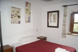 Double Room, 1 Double Bed, Shared Bathroom