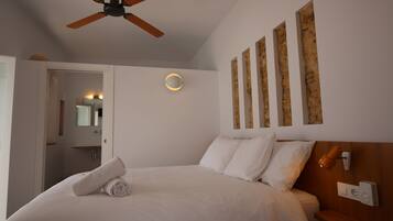 4 bedrooms, soundproofing, free WiFi, bed sheets