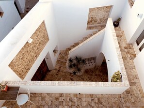 Design House, 4 Bedrooms (4 Baños privados/4 Private bathrooms) | Terrace/patio