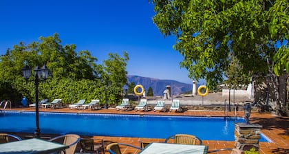 Hostal Poqueira