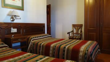 Chambre Double | Rideaux occultants, Wi-Fi gratuit, draps fournis