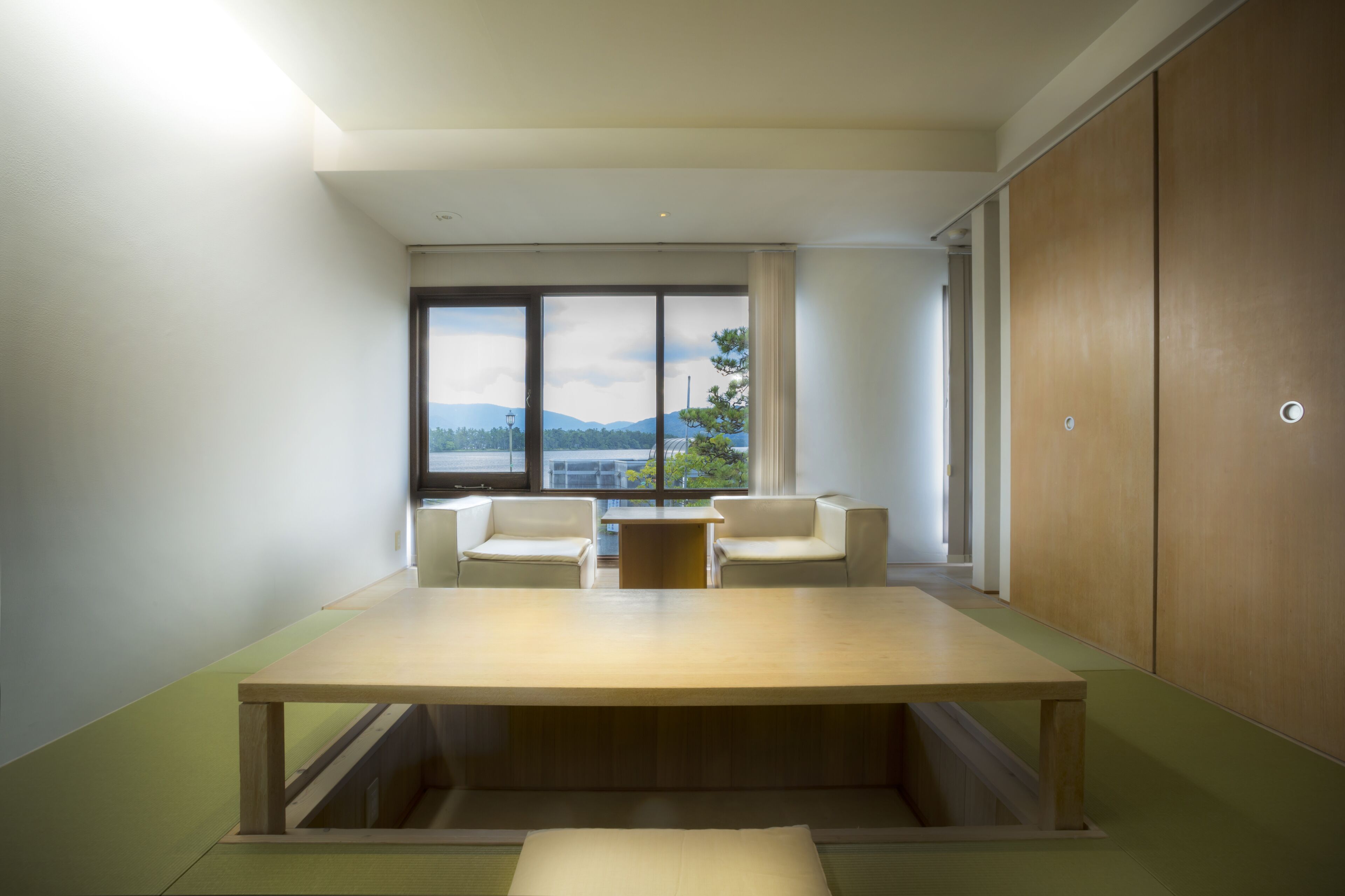 Habitación tradicional (Japanese Western 2F, ages 12+ only) | Ropa de cama de alta calidad y minibar 