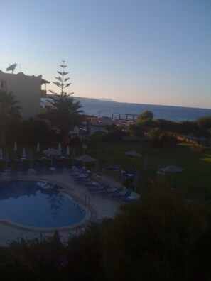 Property grounds - La Luna Beach (Malia)