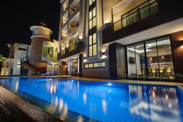Outdoor pool, pool loungers
