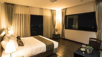 Minibar, in-room safe, desk, soundproofing