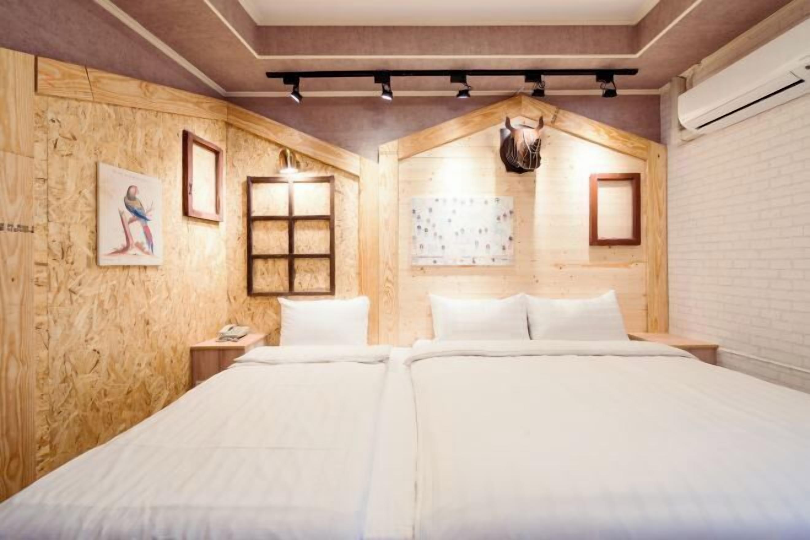 Decoración personalizada, muebles diferentes y escritorio 