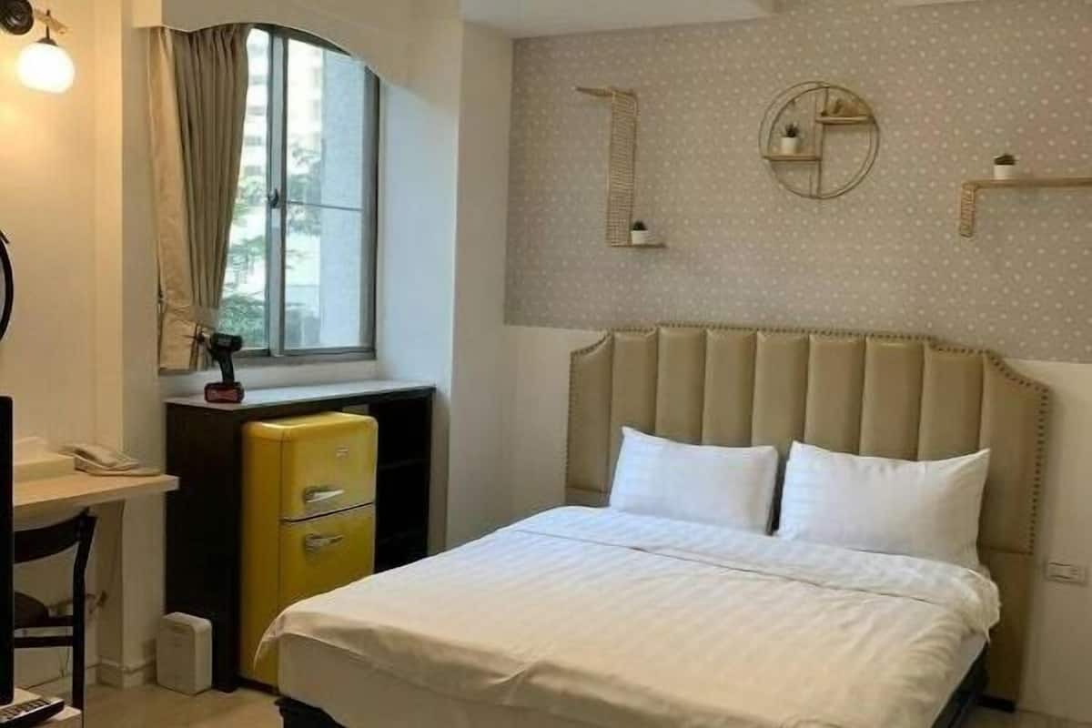 1 kamar tidur dan didekorasi berbeda-beda