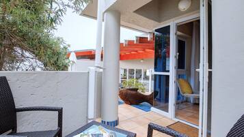 Standard Double Room, 1 Bedroom, Courtyard Area | Terrace/patio