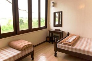 Family Room - Private Bathroom | Wifi gratis y ropa de cama