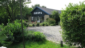Esterni