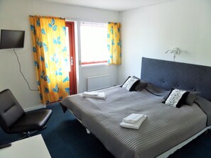 Décor unique, ameublement unique, fer et planche à repasser