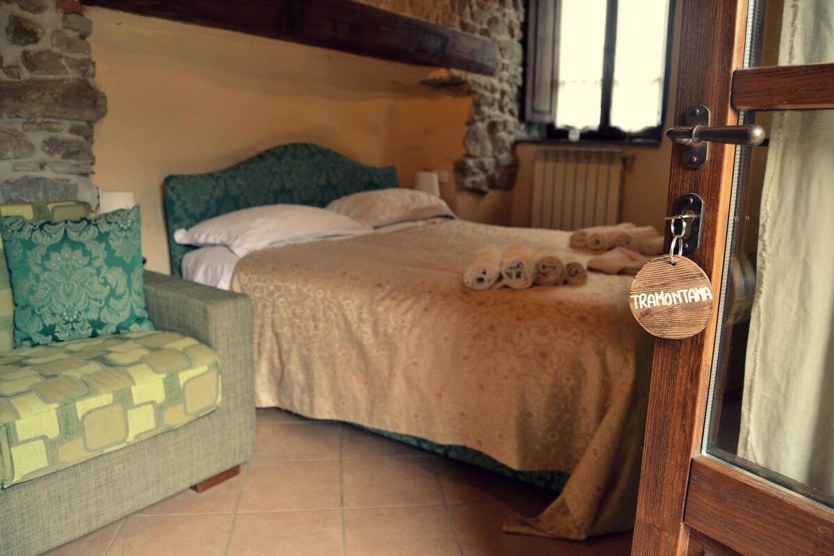 Rollaway beds, free WiFi