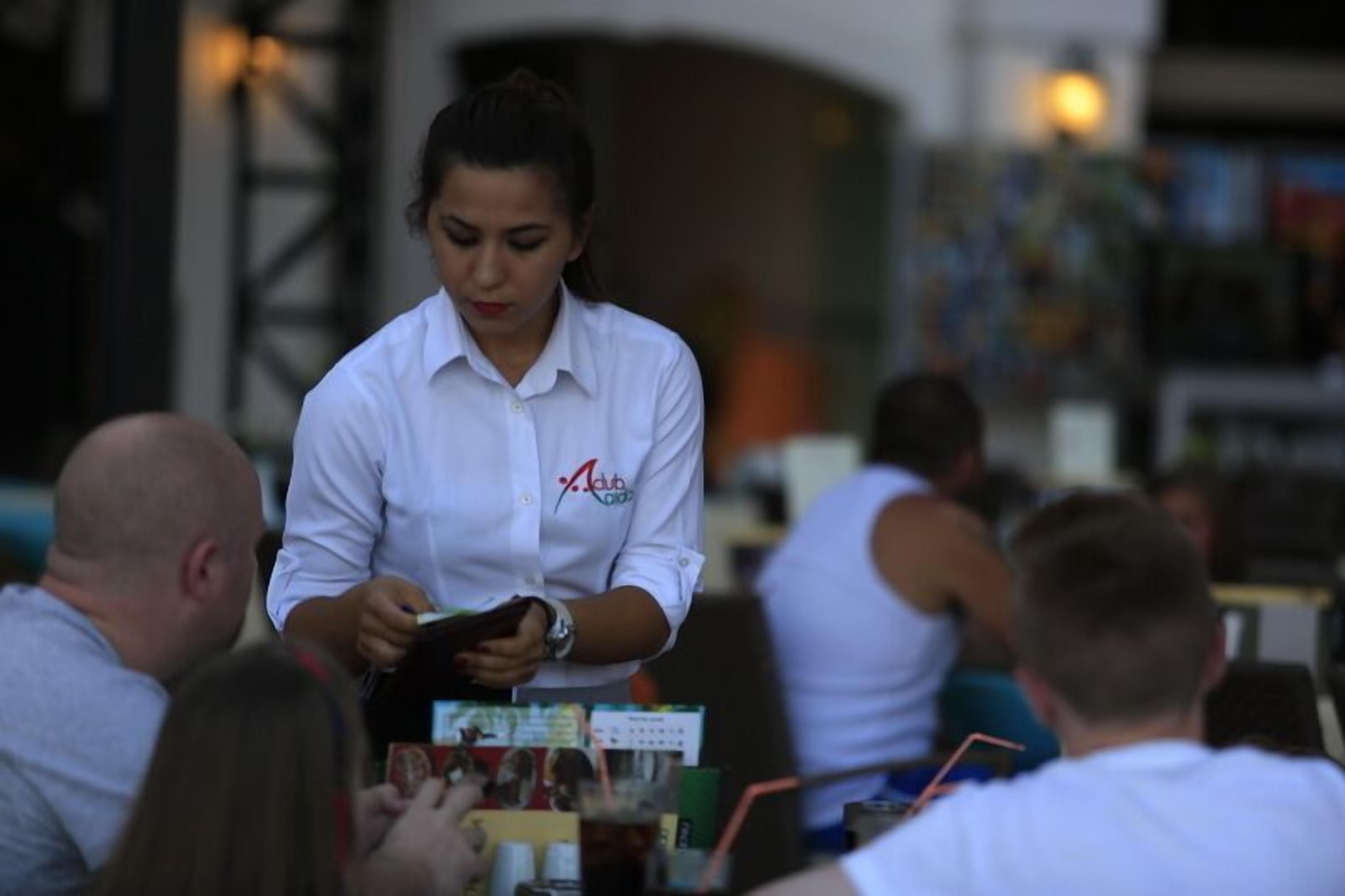 breakfast, lunch, dinner served; international cuisine