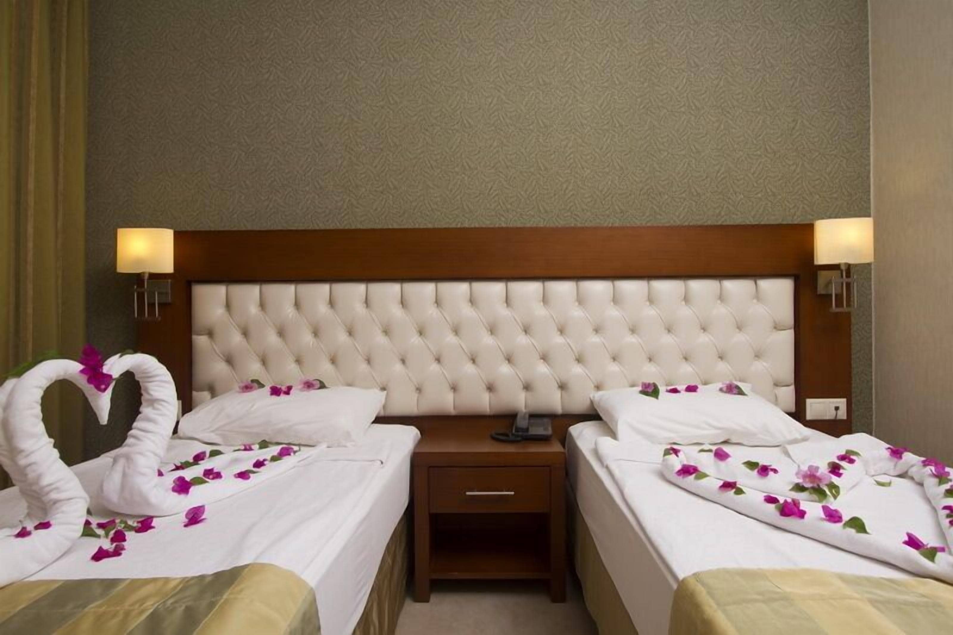 apartment, 1 bedroom | minibar, in-room safe, desk, free cots/infant beds