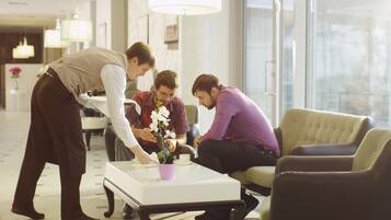 Coin salon dans le hall