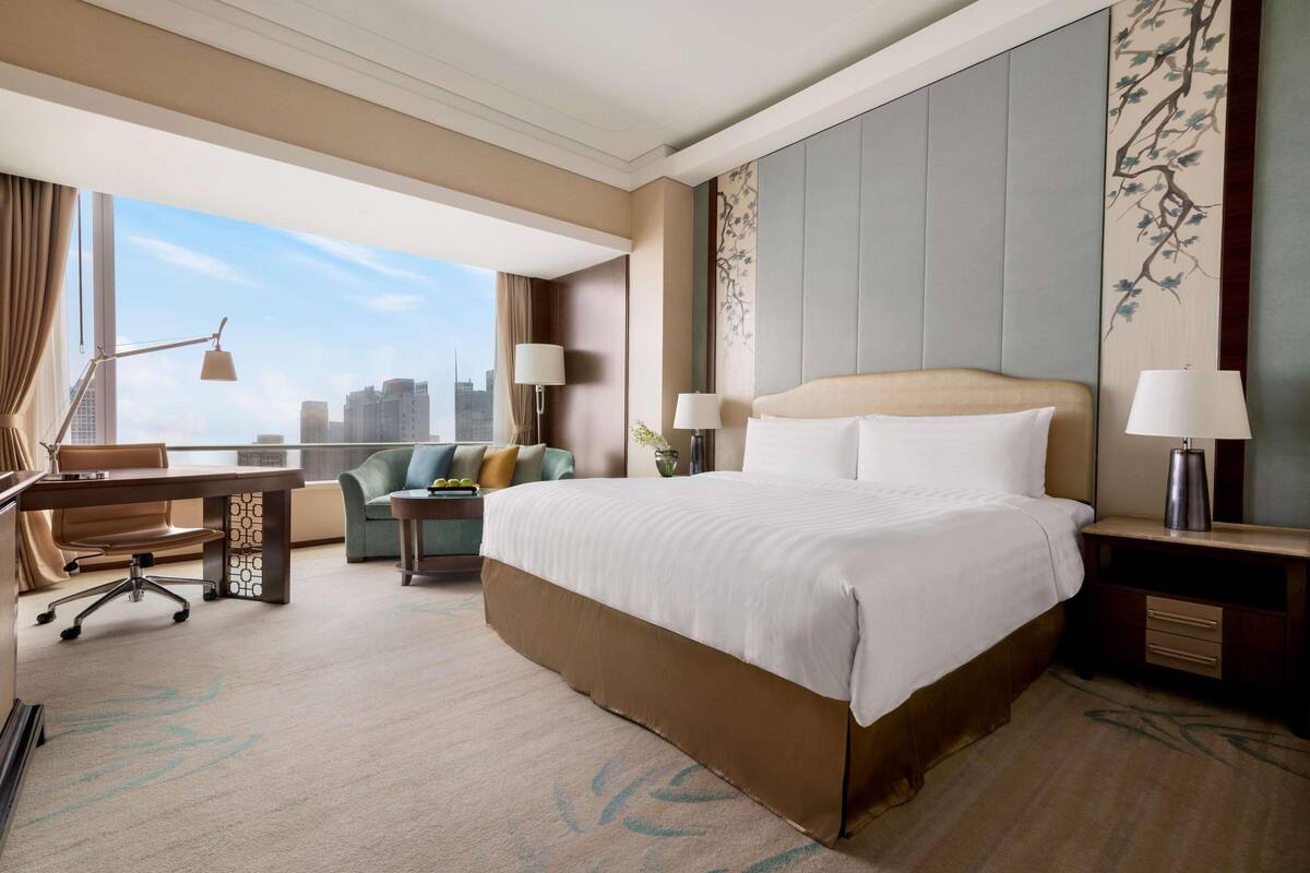1 bedroom, down comforters, minibar, in-room safe