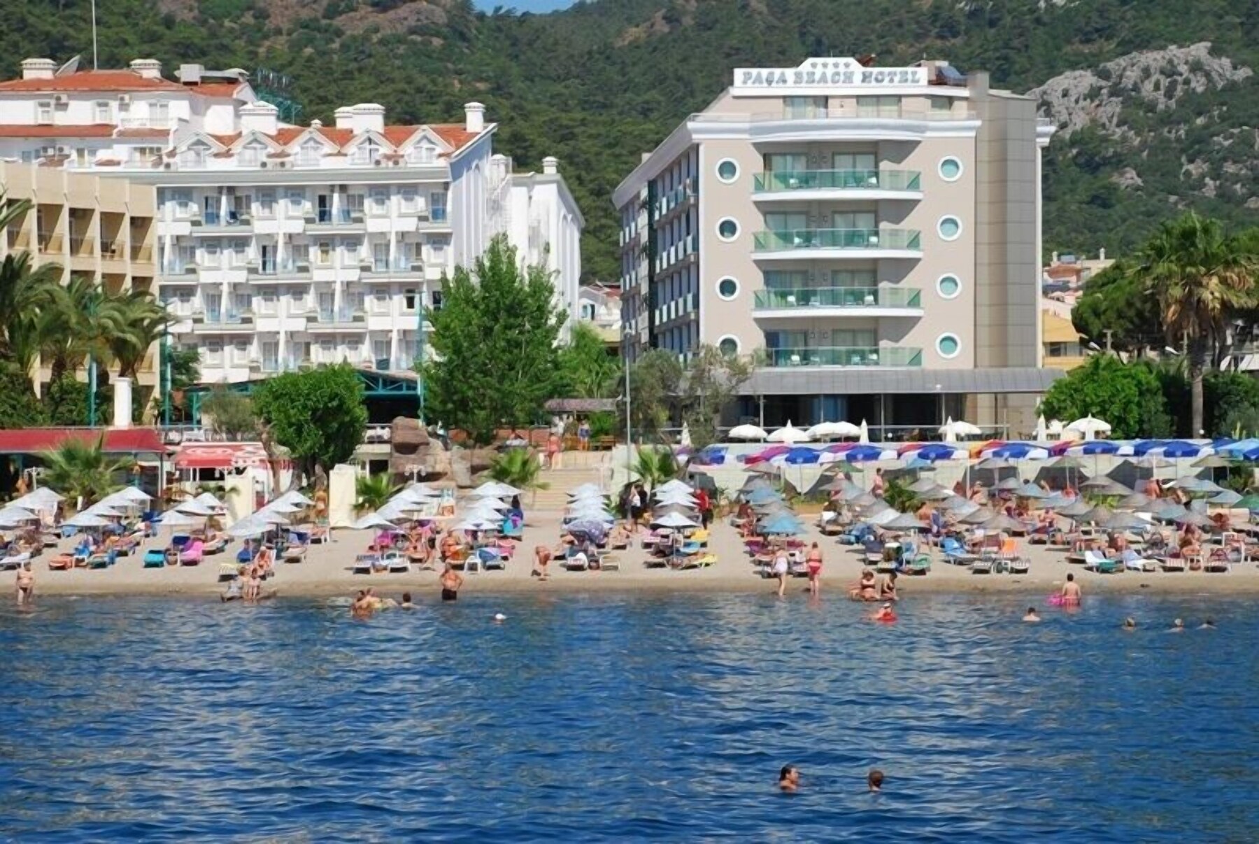 Private beach, sun loungers, beach umbrellas, beach towels