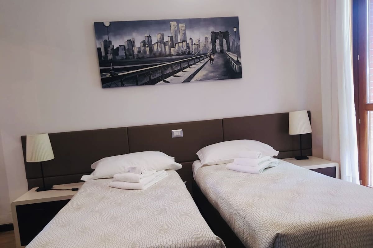 Standard Double Room | Desk, cribs/infant beds, rollaway beds, free WiFi
