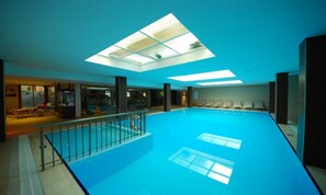 Indoor pool, outdoor pool