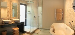 1 habitación, ropa de cama de alta calidad y minibar