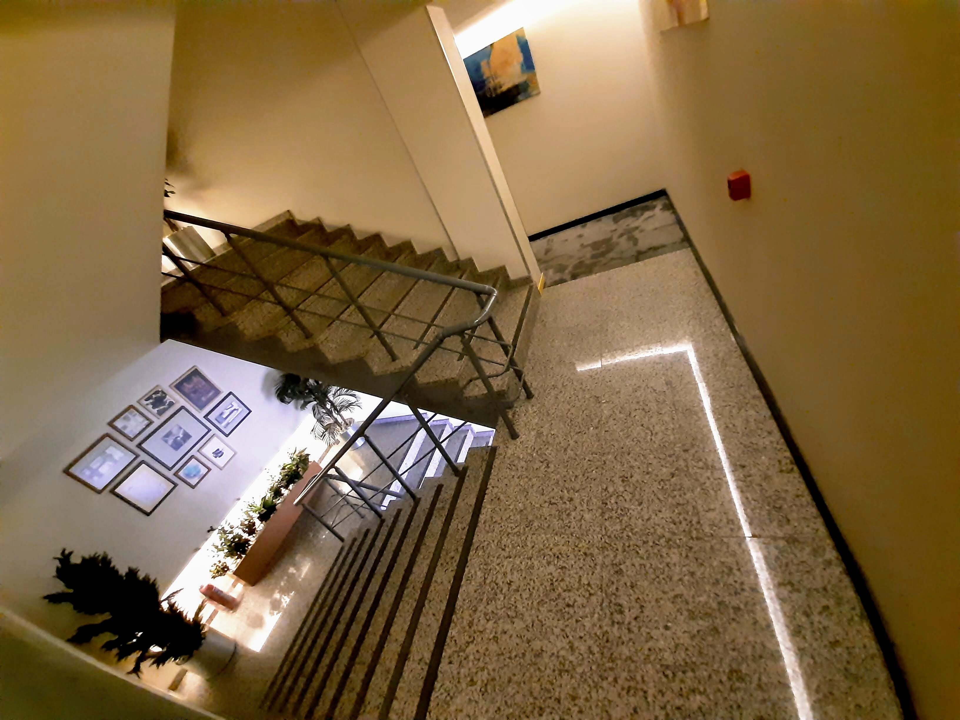 تفاصيل الفندق من الداخل