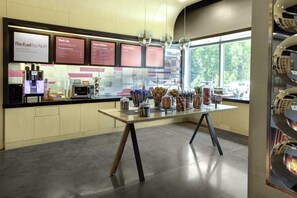 Sarapan siap masak setiap hari dengan biaya tambahan