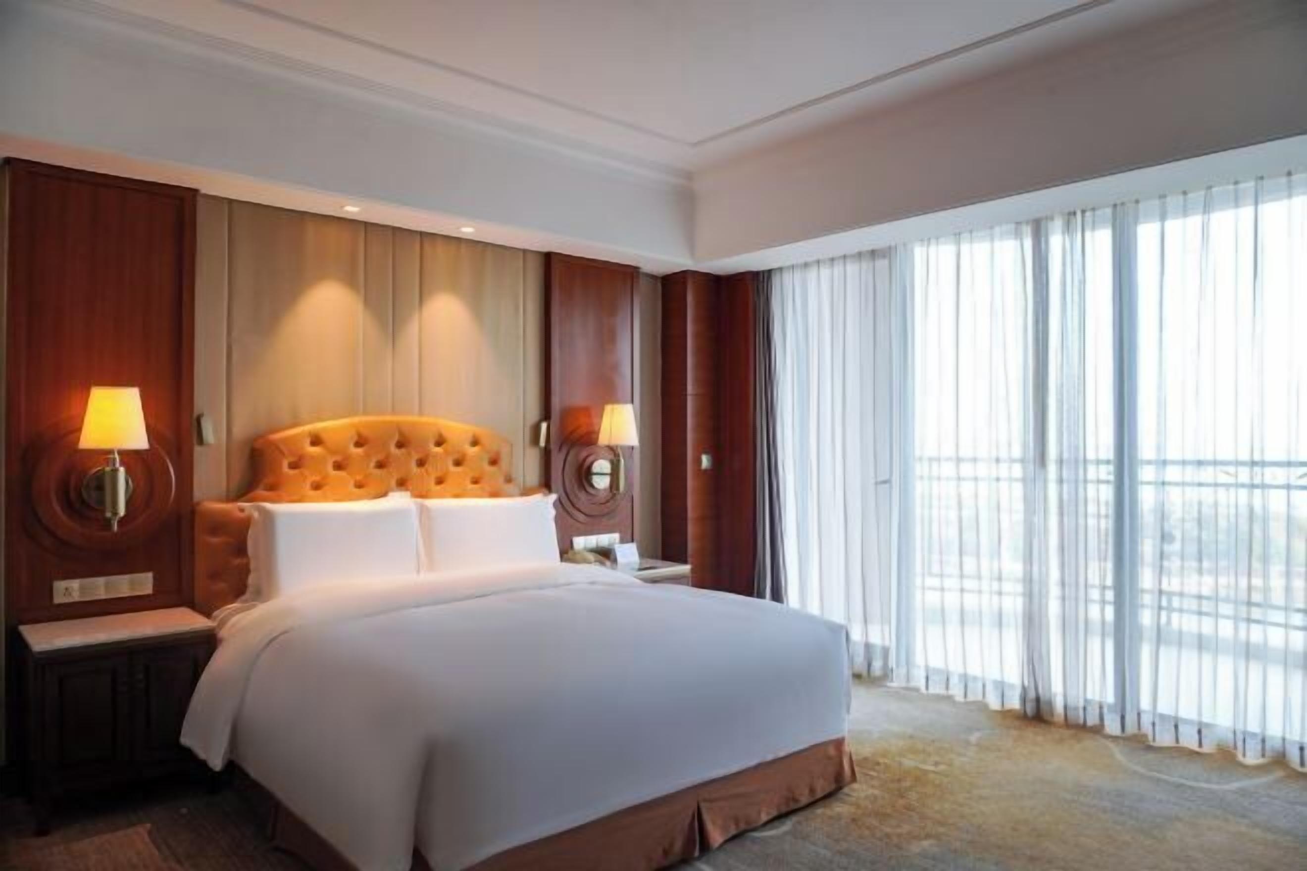 Ropa de cama de alta calidad y minibar 