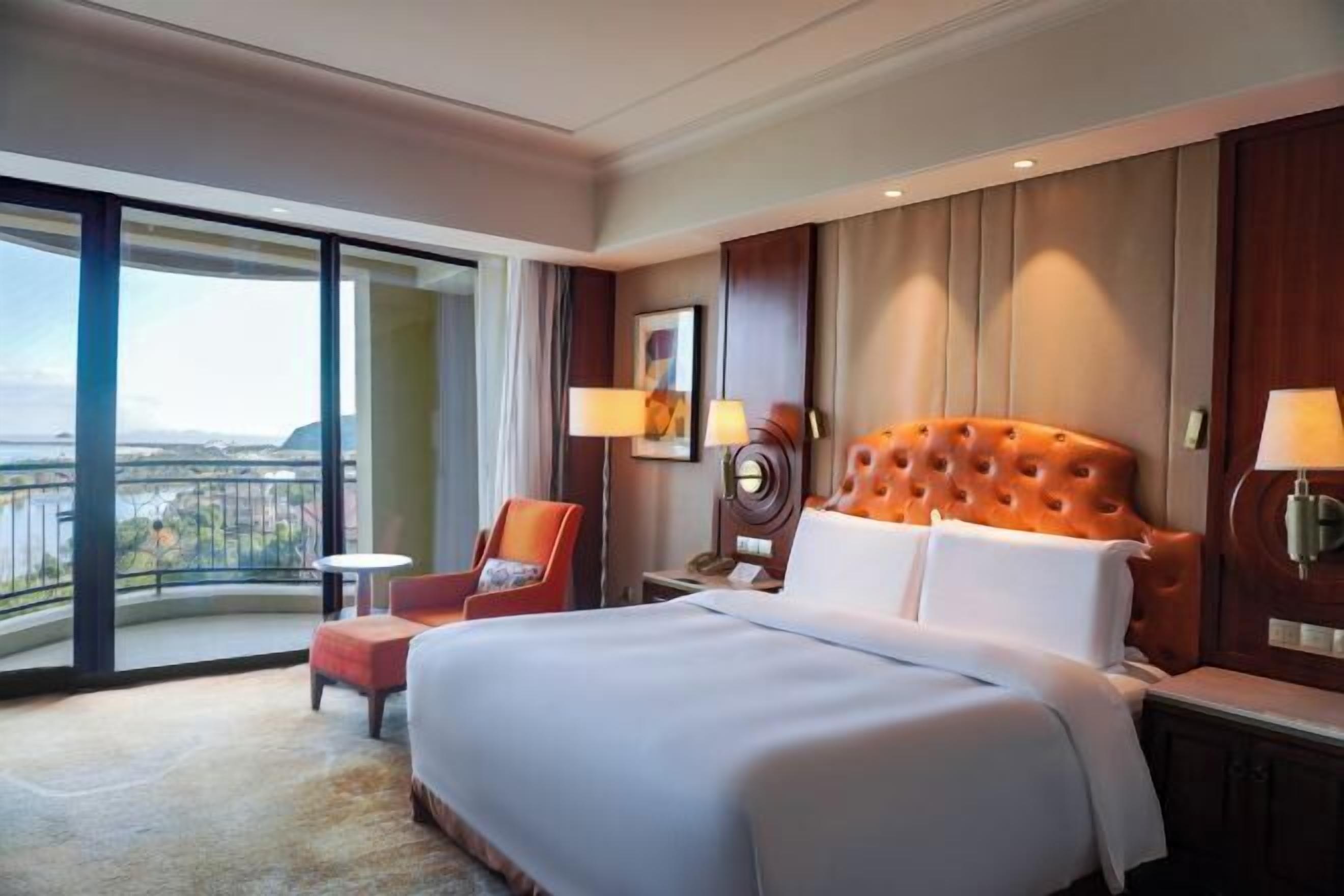 Ropa de cama de alta calidad y minibar 