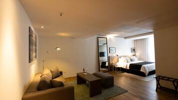 1 habitación, ropa de cama de alta calidad, cubrecamas y minibar