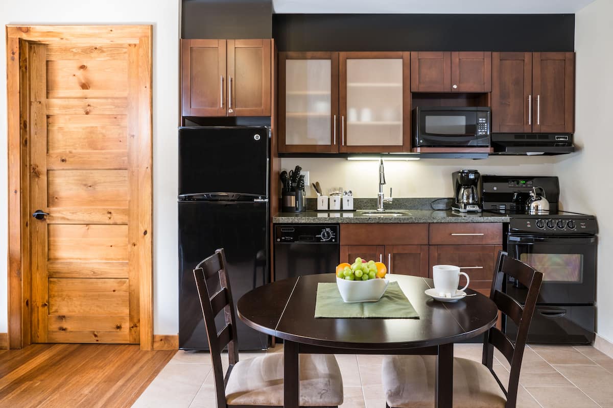 1 bedroom, premium bedding, laptop workspace, iron/ironing board