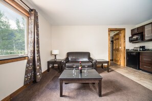 Split-King Suite - Marble Inn Resort (Steady Brook)