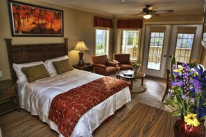 Villa (Lower Level Queen) | Living area