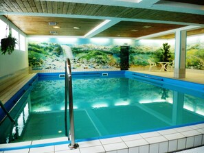 Indoor pool, pool loungers