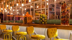 Bar (in der Unterkunft)
