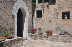Entrée de l’hébergement