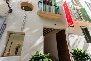Fachada da propriedade