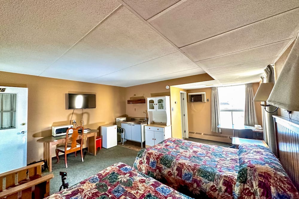 Capone's Hideaway Motel